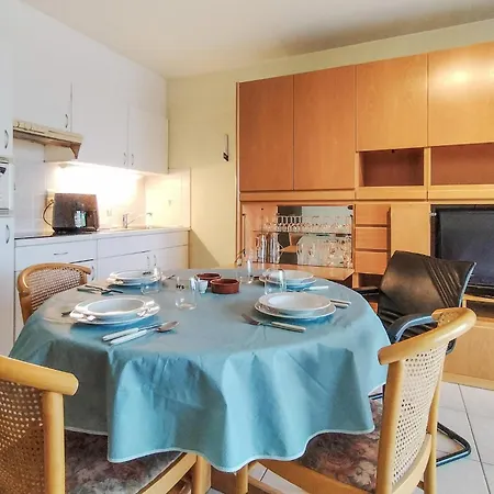 Awesome In With House Sea View